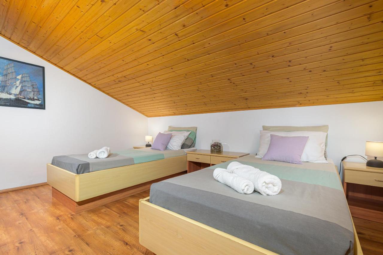 Villa Carla With Private Pool & Kids Playground - Pet Friendly Mutvoran Luaran gambar