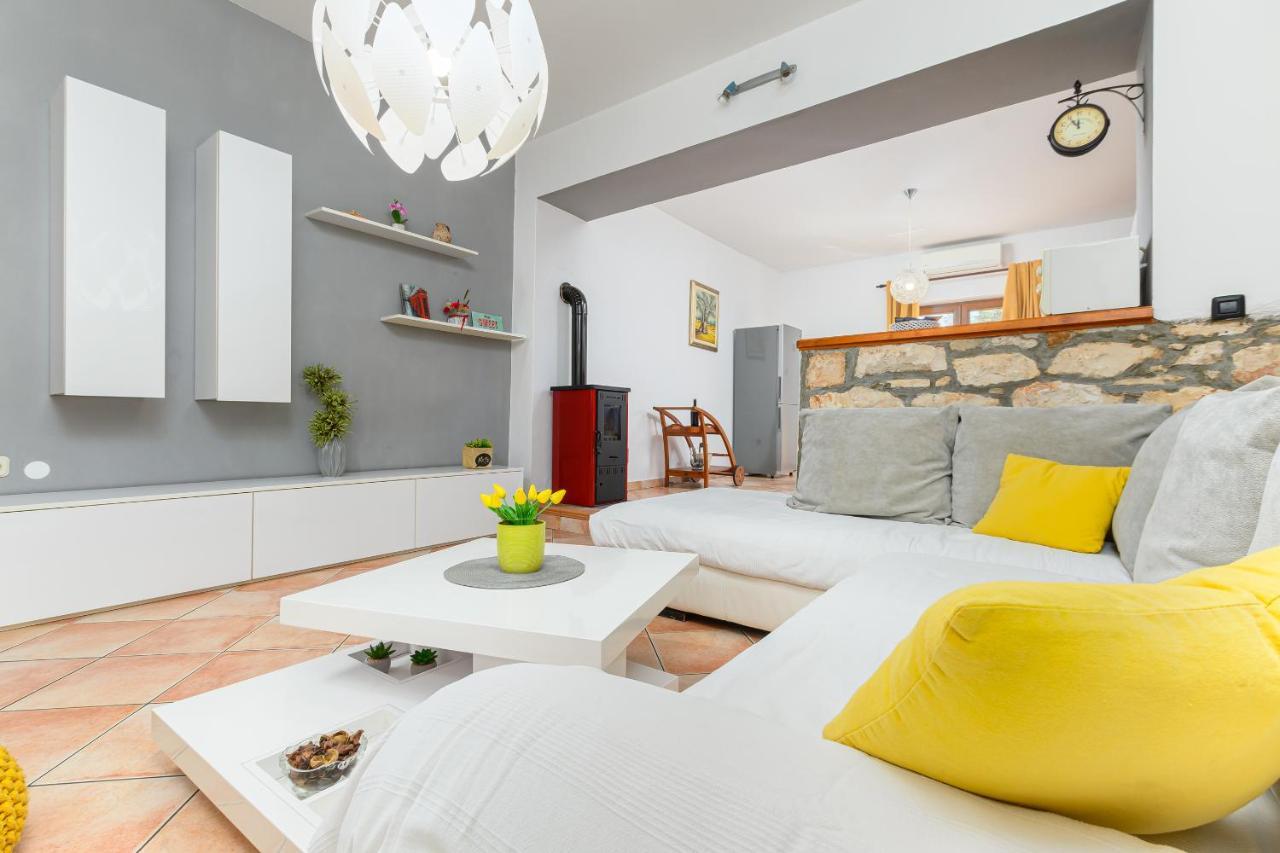 Villa Carla With Private Pool & Kids Playground - Pet Friendly Mutvoran Luaran gambar