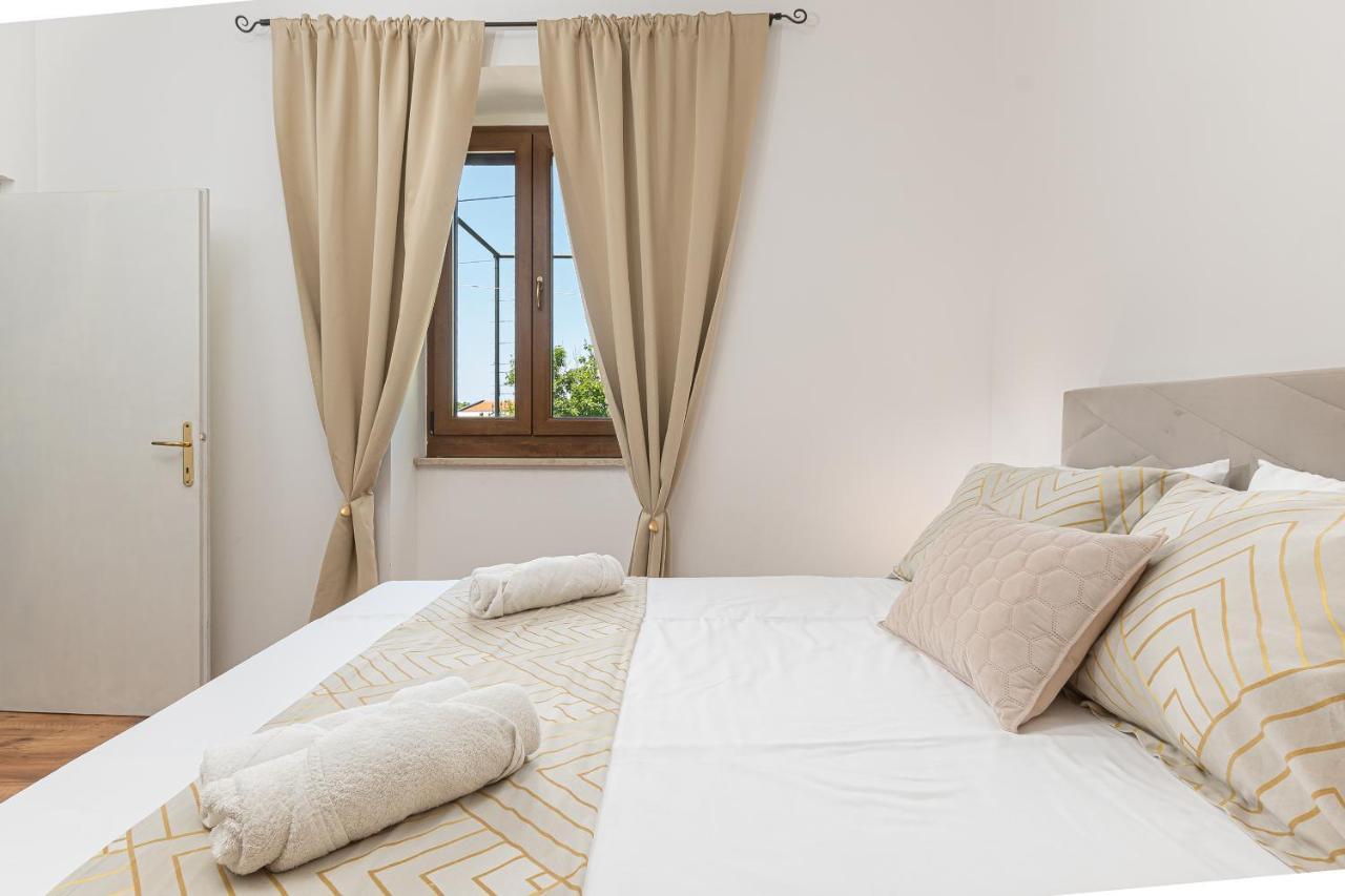 Villa Carla With Private Pool & Kids Playground - Pet Friendly Mutvoran Luaran gambar